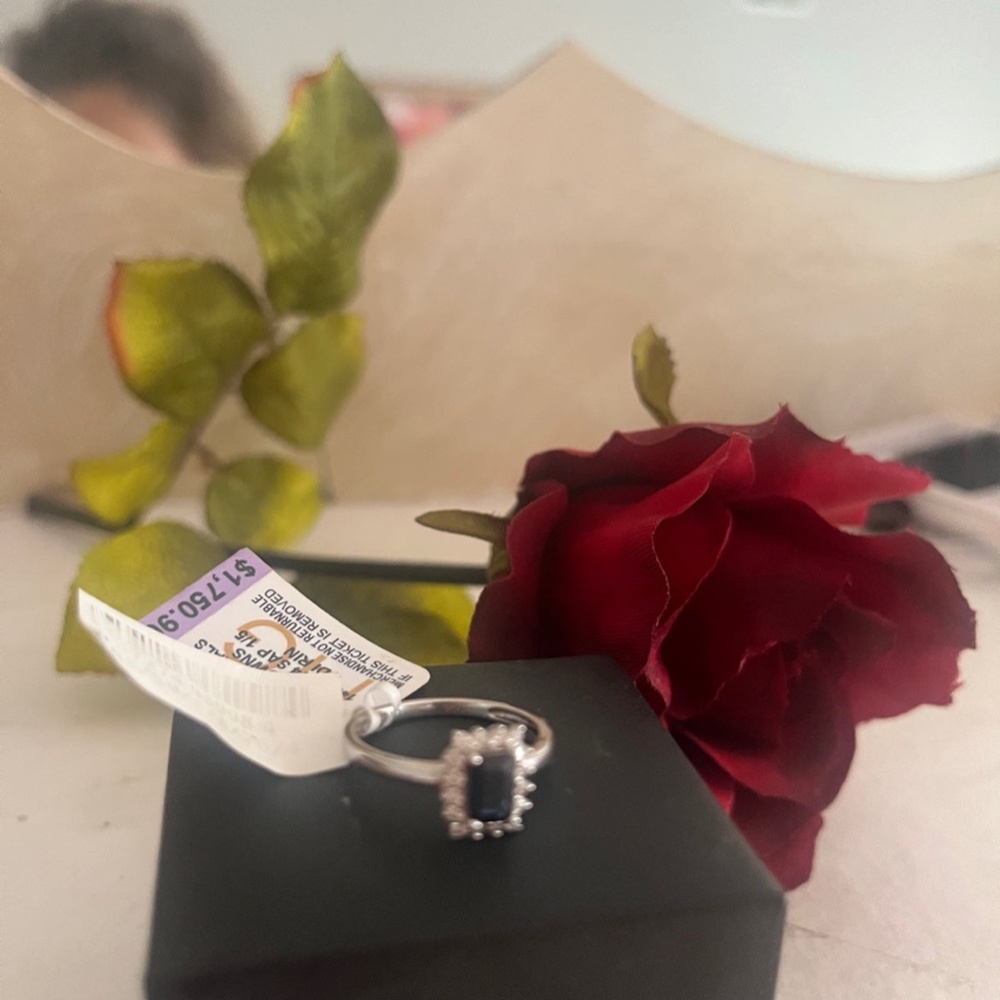 Diamond ring - Picture 5 of 9